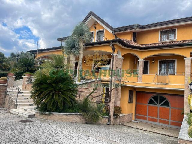 Casa in vendita a Avella, Campania