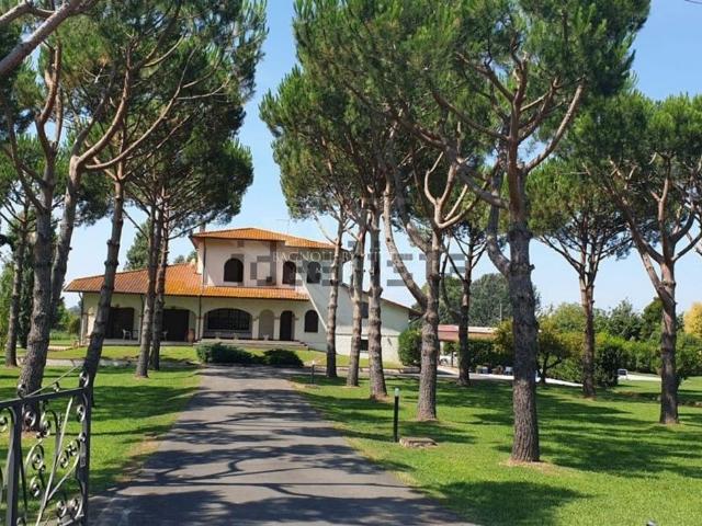 Casa in vendita a Tonfano, Toscana