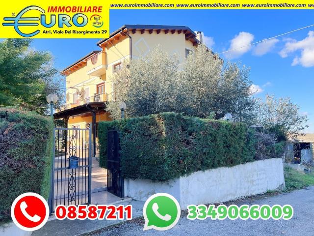 Casa in vendita a Atri, Abruzzo