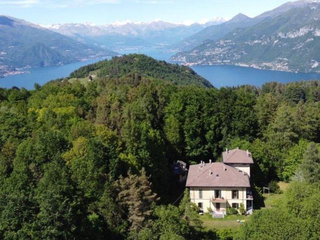 Casa in vendita a Bellagio, Lombardia