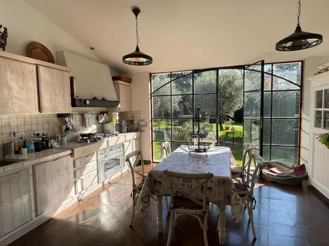 Casa in vendita a Capranica, Lazio