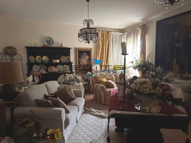 Casa in vendita a C.da Colle Cervone, Pescara