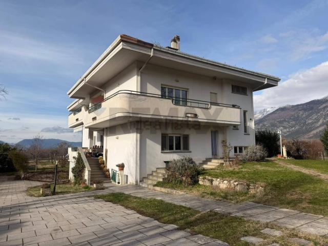Casa in vendita a Sulmona, Abruzzo