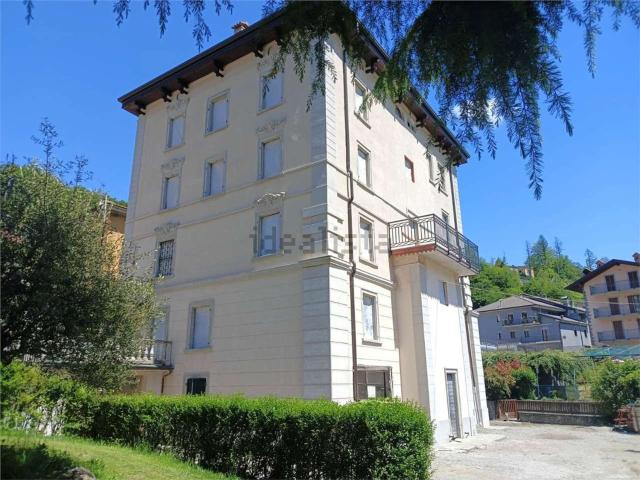 Casa in vendita a Berbenno, Lombardia