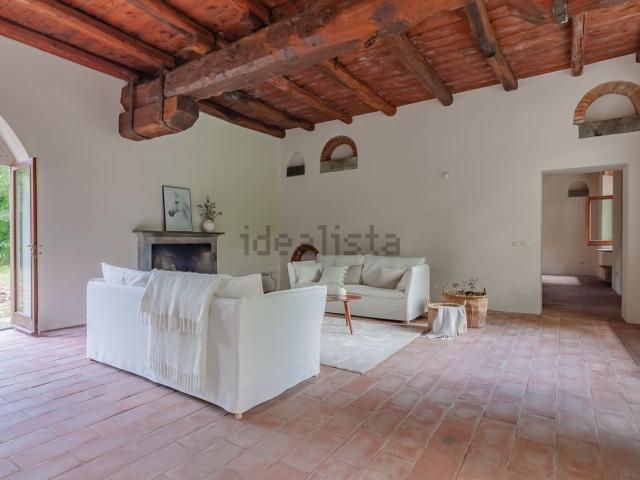 Casa in vendita a Anzano Del Parco, Lombardia