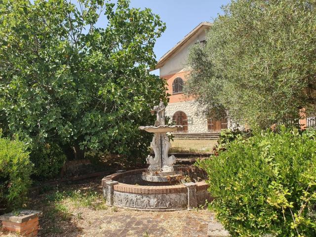 Casa in vendita a Prossedi, Lazio