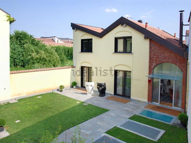 Casa in vendita a Piazza, Desio