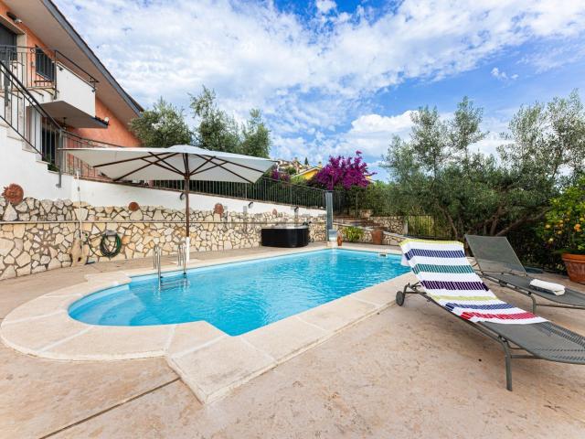 Casa in vendita a Guidonia Montecelio, Roma Capitale