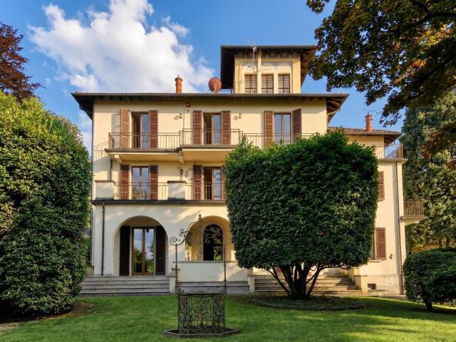 Casa in vendita a Binda, Stresa