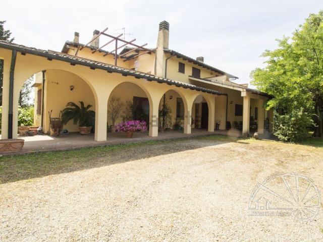 Casa in vendita a Carmignano, Toscana