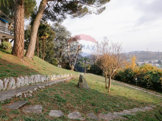 Casa in vendita a Bulciago, Lombardia