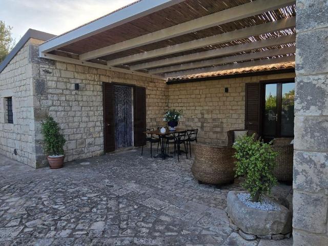 Casa in vendita a Modica, Ragusa