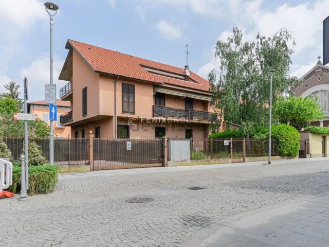 Casa in vendita a Agrate Brianza, Lombardia