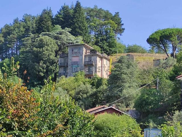 Casa in vendita a Castiglione Chiavarese, Liguria