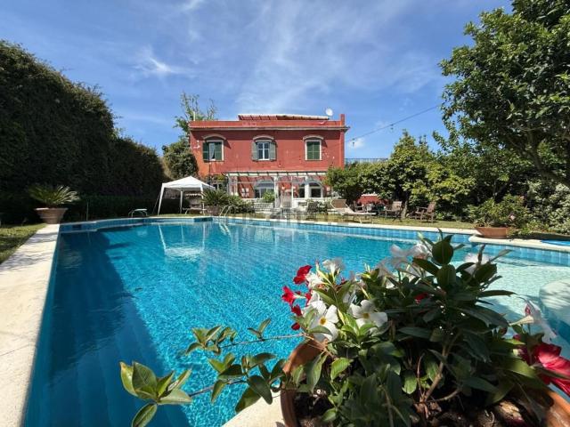 Casa in vendita a Coroglio, Campania