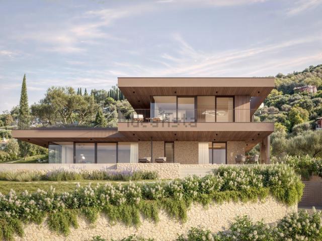 Casa in vendita a Torri Del Benaco, Veneto