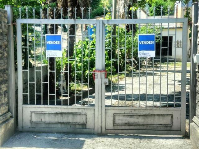 Casa in vendita a Cardano, Como