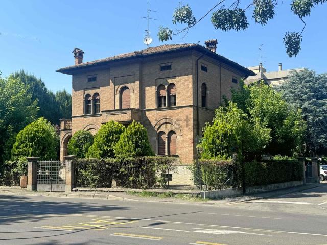 Casa in vendita a San Francesco-Giardini Pubblici, Re