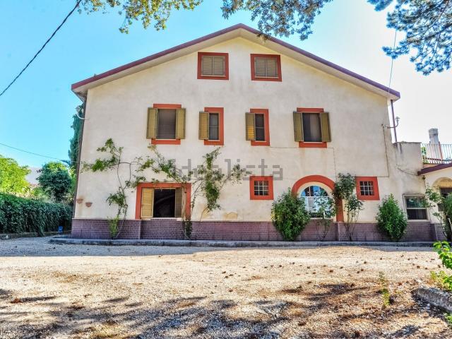 Casa in vendita a Aielli, Abruzzo