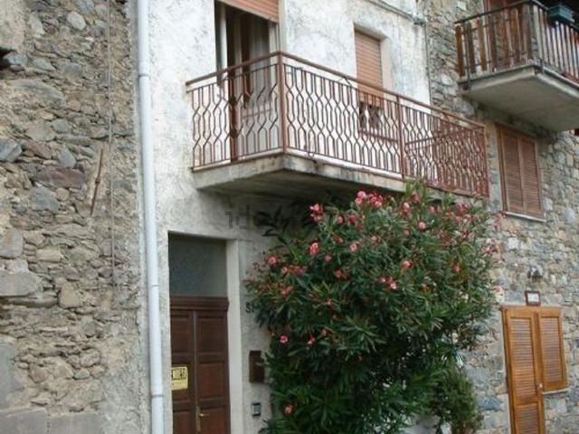 Casa in vendita a Castione Andevenno, Lombardia