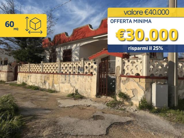 Casa in vendita a Marina di Lizzano, Lizzano