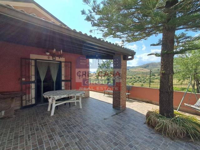 Casa in vendita a Assoro, Sicilia