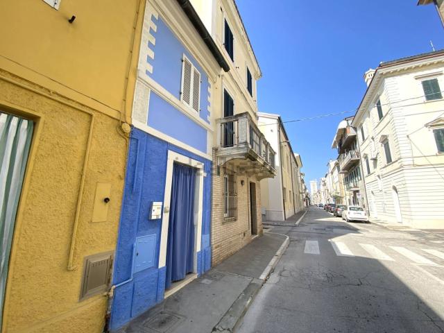 Casa in vendita a Marche, Macerata