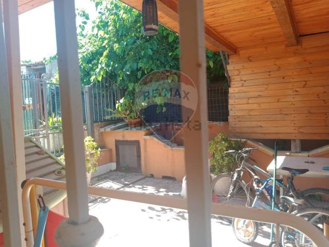 Casa in vendita a Villaggio Baia dei Mori, Catania