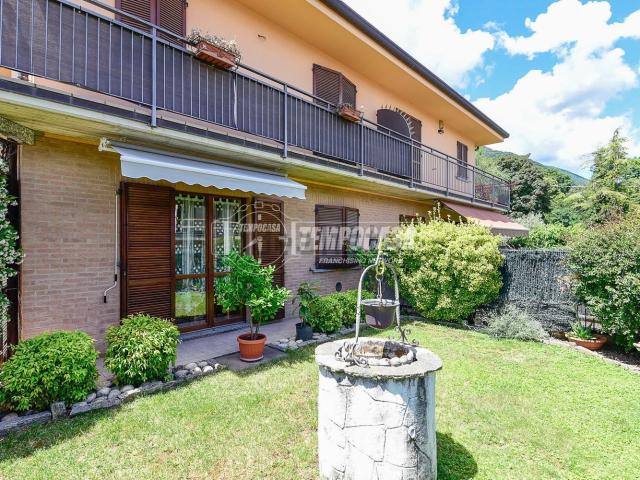 Casa in vendita a Crevenna, Erba