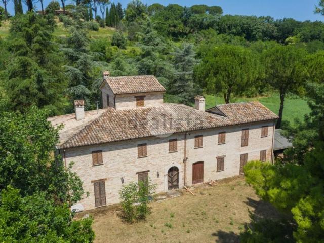 Casa in vendita a Colli al Metauro, Marche