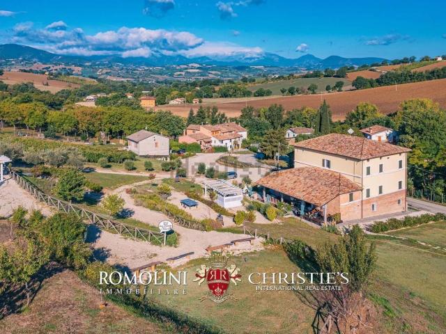 Casa in vendita a Centro storico, Marche