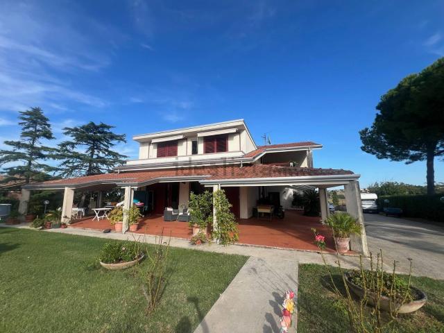 Casa in vendita a Coriano, Reggio Emilia