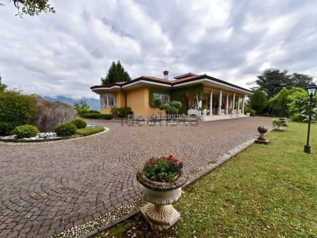 Casa in vendita a Bulciago, Lombardia