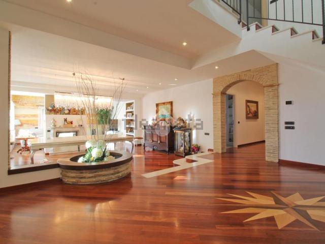 Casa in vendita a Sant'Agostino, Marche