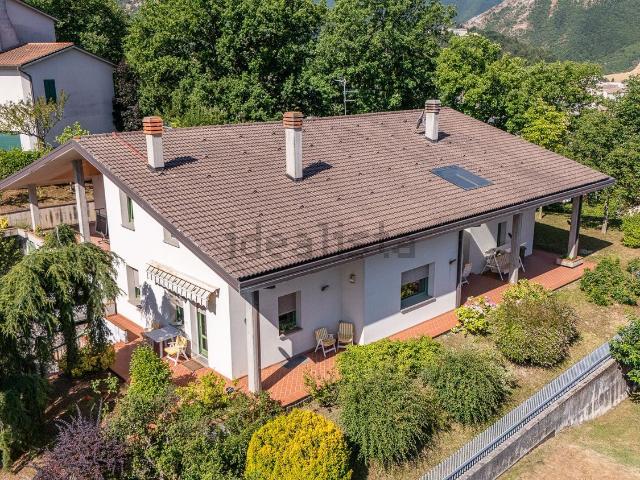 Casa in vendita a San Geronzio, Marche