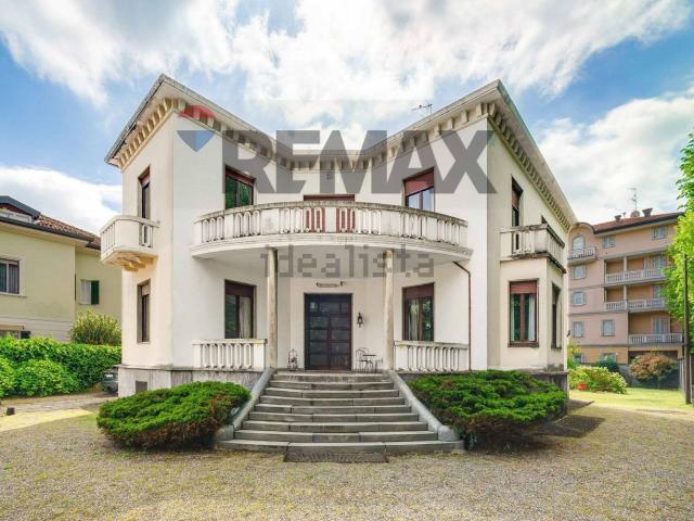 Casa in vendita a Centro, Gallarate