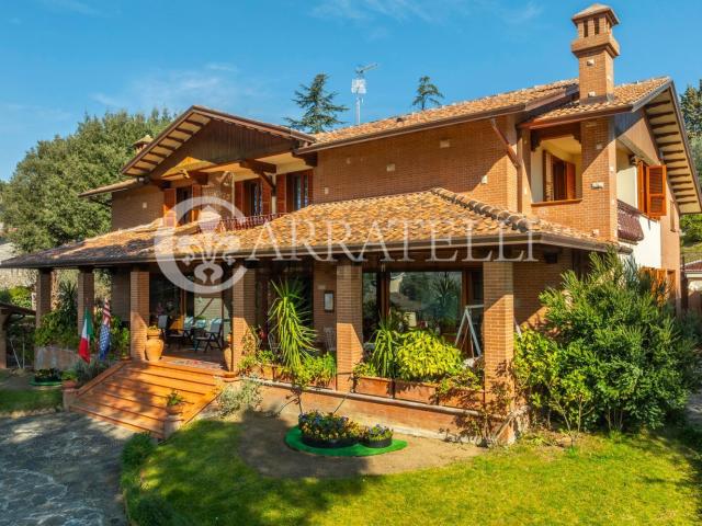 Casa in vendita a Magione, Umbria