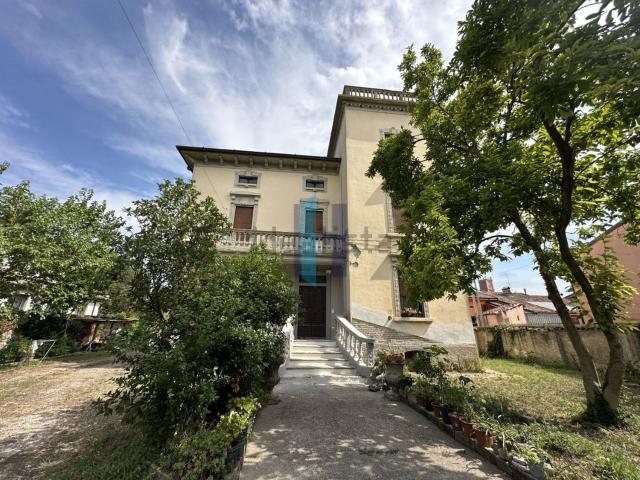 Casa in vendita a Remedello, Lombardia
