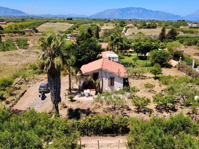 Casa in vendita a Partinico, Sicilia
