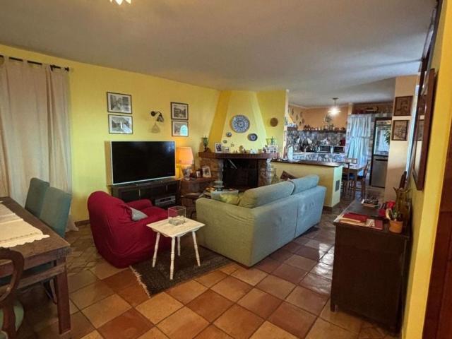 Casa in vendita a Castellonorato, Formia