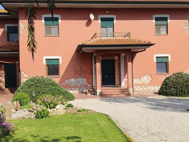 Casa in vendita a Sermoneta, Lazio