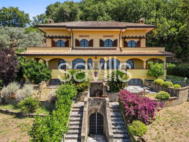 Casa in vendita a Carrara, Toscana