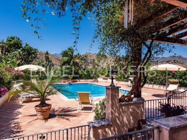 Casa in vendita a Taormina, Sicilia