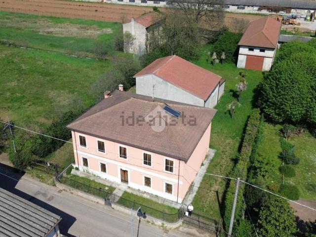 Casa in vendita a Castelletto, Roverbella