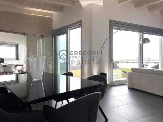 Casa in vendita a Unione dei Comuni della Val Vibrata, Tortoreto