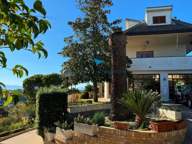 Casa in vendita a Valle Carbone, Spoltore