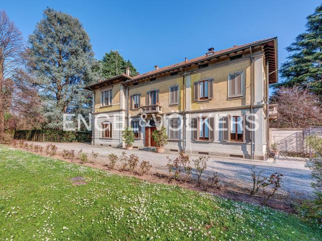 Casa in vendita a Mariano Comense, Lombardia