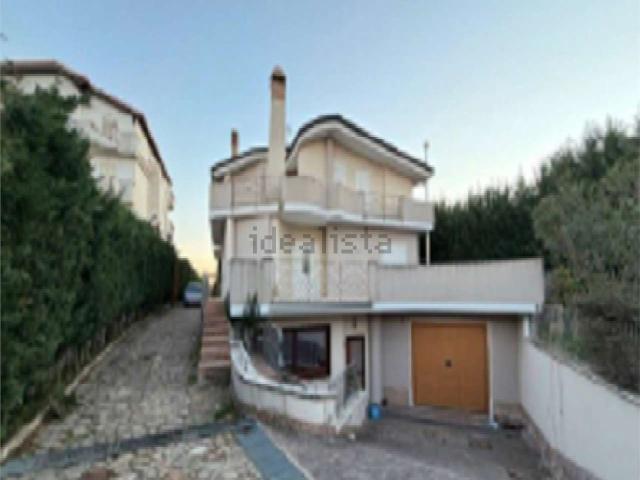 Casa in vendita a Calabria, Crotone