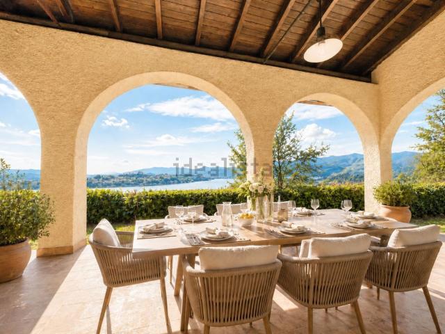 Casa in vendita a Bogno, Besozzo