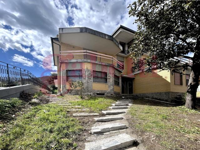 Casa in vendita a Limatola, Campania